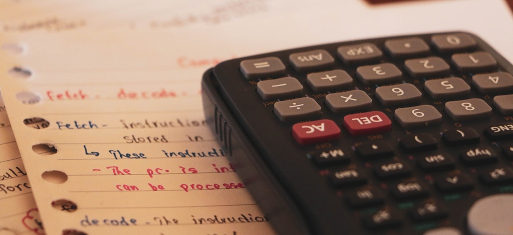 ECONOMIA Y SALUD FINANCIERA